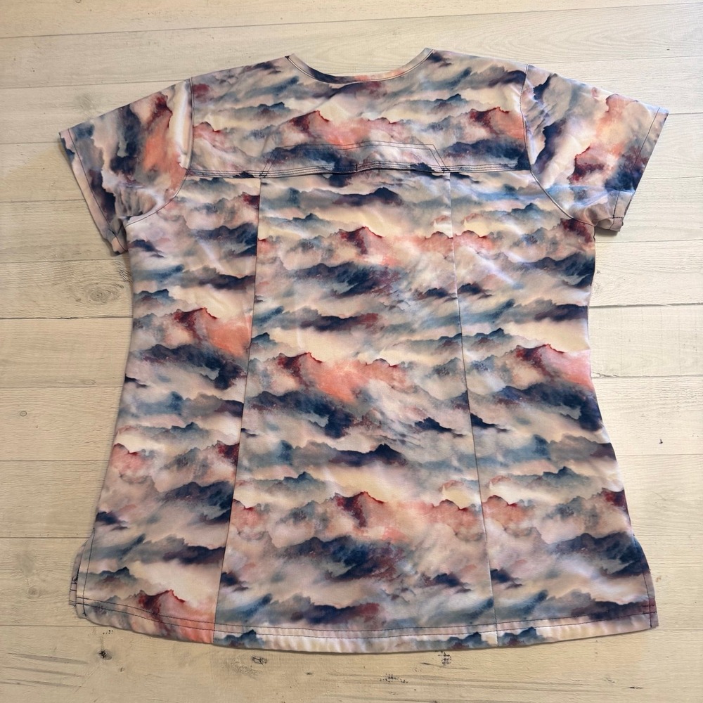 Carhartt Mountain Mist Water Color Women's 2-Pocket stretch Scrub top Small‎